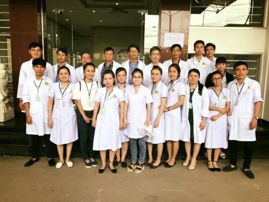 Cô gái Việt đỗ học bổng bác sĩ toàn phần ở Johns Hopkins Xu Hướng Mới - Bán lẻ và đặt may đồng phục 0909124112 FB IMG 1506763797093